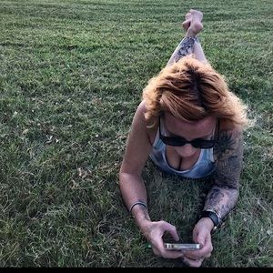 Meet your Posher, Dara